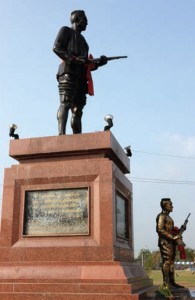 อนุสาวรีย์ขุนสรรค์