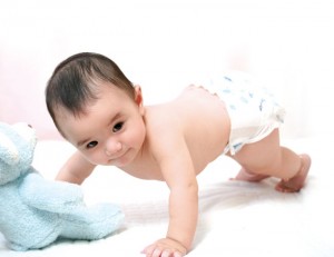 ทารกแต่ละช่วงวัยมีพัฒนาการอย่างไร