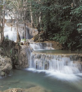 น้ำตกแม่แก้ อุทยานแห่งชาติถ้ำผาไท จังหวัดลำปาง