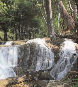 น้ำตกเกริงกระเวีย อุทยานแห่งชาติเขาแหลม จังหวัดกาญจนบุรี