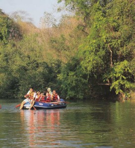 ล่องเรือยางต้นน้ำเพชร จังหวัดเพชรบุรี